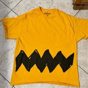 Peanuts Charlie Brown Graphic Tee in Bright Yellow with Black Logo XL